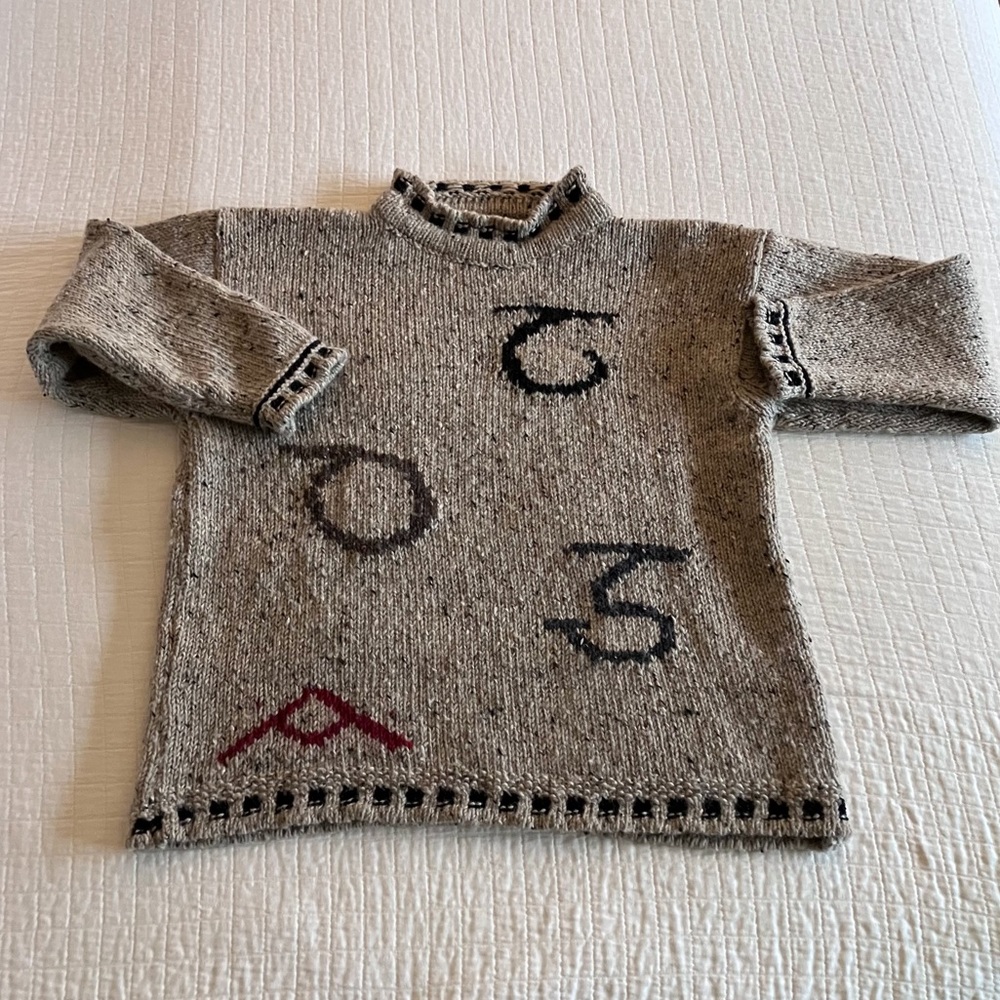 VTG Róisín Dubh Irish wool beige heathered sweater w/Gaelic letters